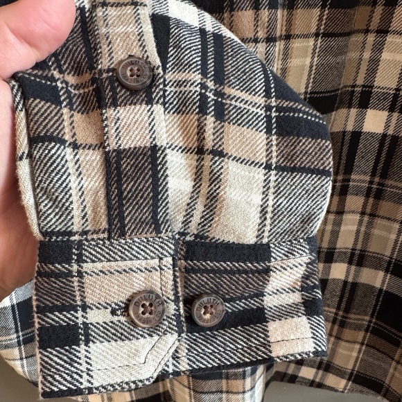Duluth Trading Company Plaid Buttondown - NEW WITH TAGS π₯ - Picture 2 of 5